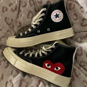 cdg converse size us 7.5 mens//9.5 womens